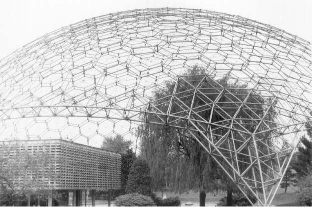 Figure 32: American Society for Metals Dome, Cleveland. (©Robert Duchesnay, 1990)