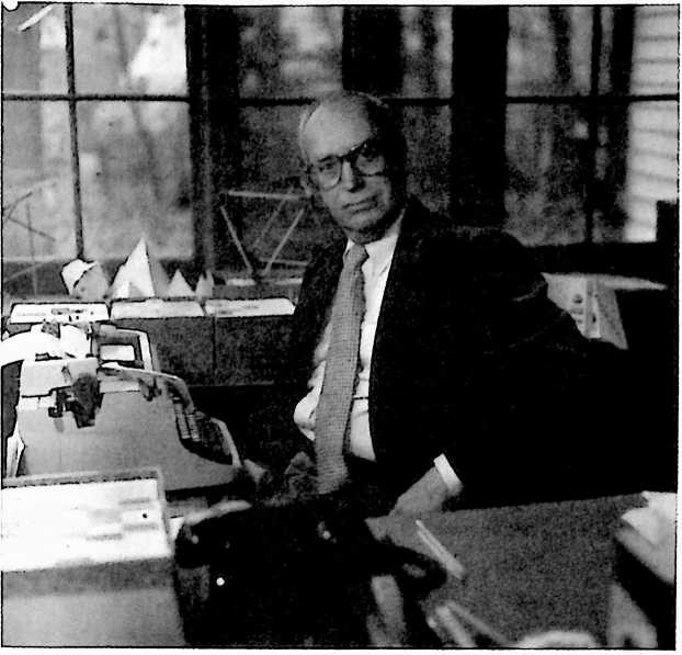 Figure 6: E. J. Applewhite and the *Dictionary* (Photo by Steve Flores, New York)